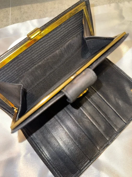 ✨ CHANEL Bicolore Quilted CC Logo Lambskin Long Bifold Wallet - Black ✨ - Picture 10 of 13